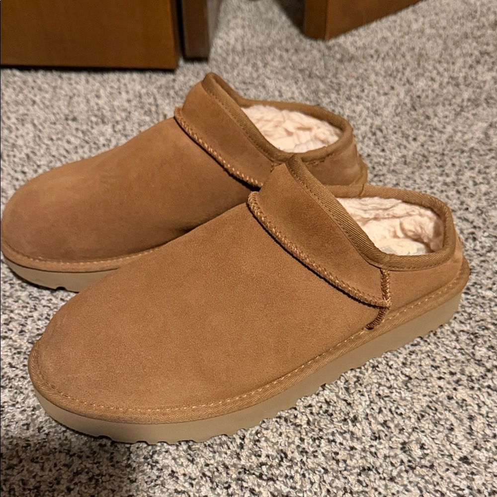 UGG Classic slipper